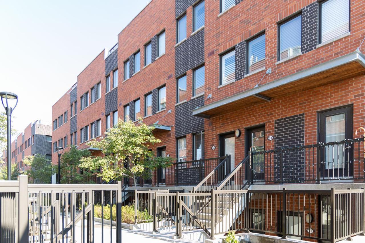 Beautiful Townhouse Near Yorkdale Mall, Wilson Subway Διαμέρισμα Τορόντο Εξωτερικό φωτογραφία
