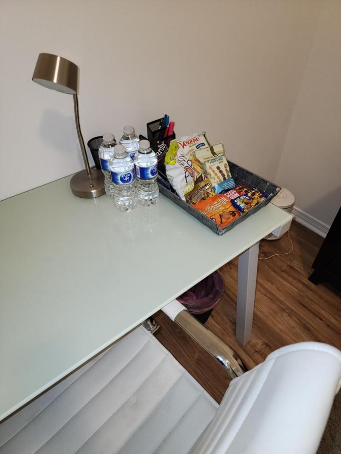 Beautiful Townhouse Near Yorkdale Mall, Wilson Subway Διαμέρισμα Τορόντο Εξωτερικό φωτογραφία