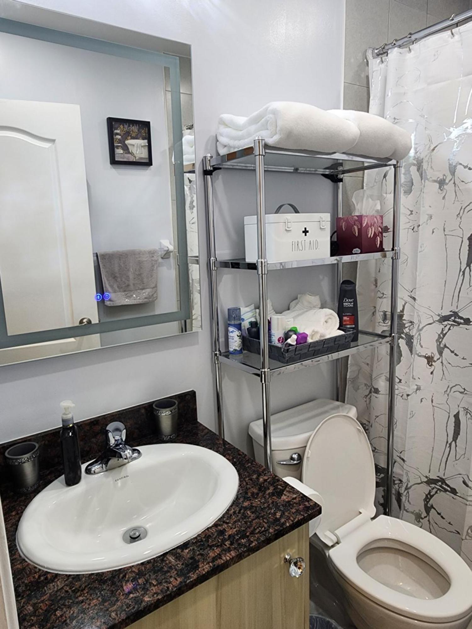 Beautiful Townhouse Near Yorkdale Mall, Wilson Subway Διαμέρισμα Τορόντο Εξωτερικό φωτογραφία