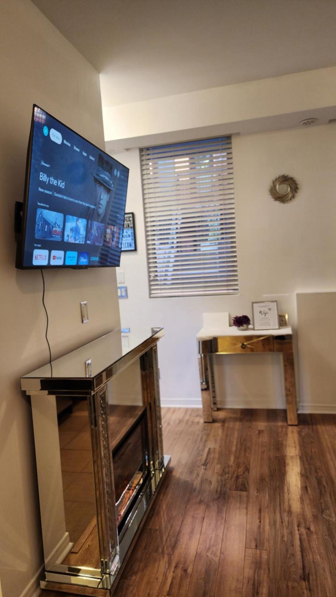Beautiful Townhouse Near Yorkdale Mall, Wilson Subway Διαμέρισμα Τορόντο Εξωτερικό φωτογραφία