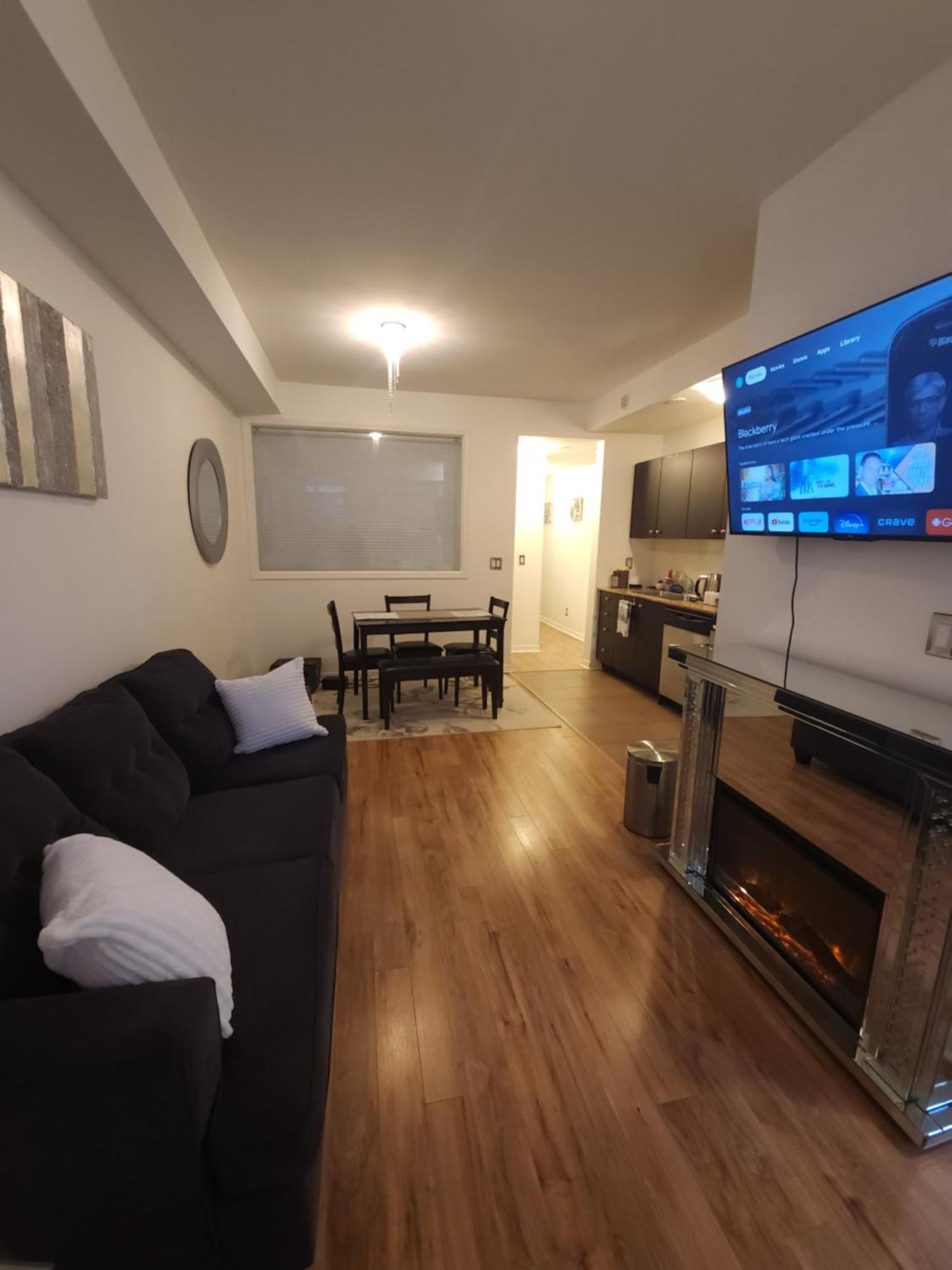 Beautiful Townhouse Near Yorkdale Mall, Wilson Subway Διαμέρισμα Τορόντο Εξωτερικό φωτογραφία