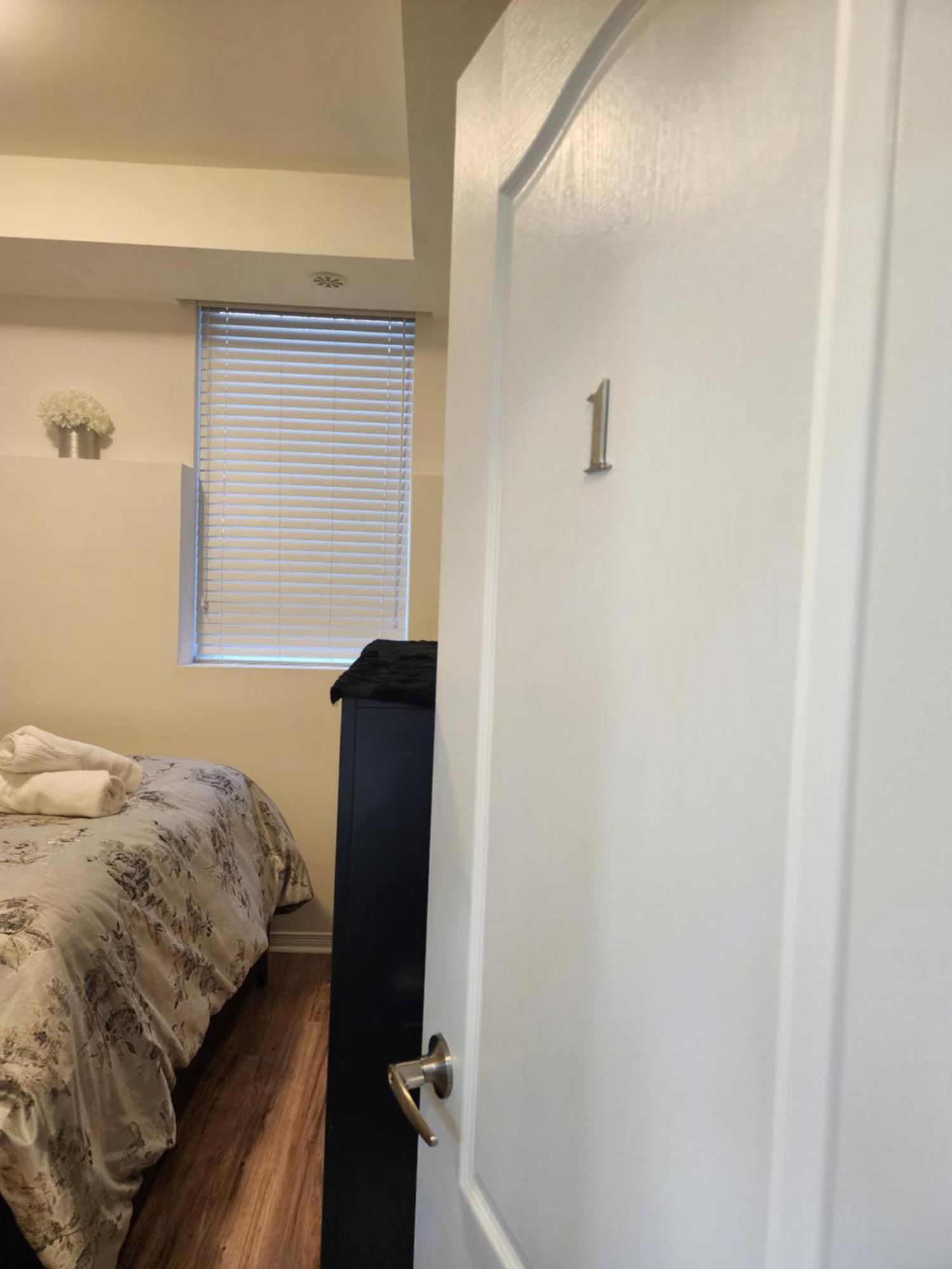 Beautiful Townhouse Near Yorkdale Mall, Wilson Subway Διαμέρισμα Τορόντο Εξωτερικό φωτογραφία