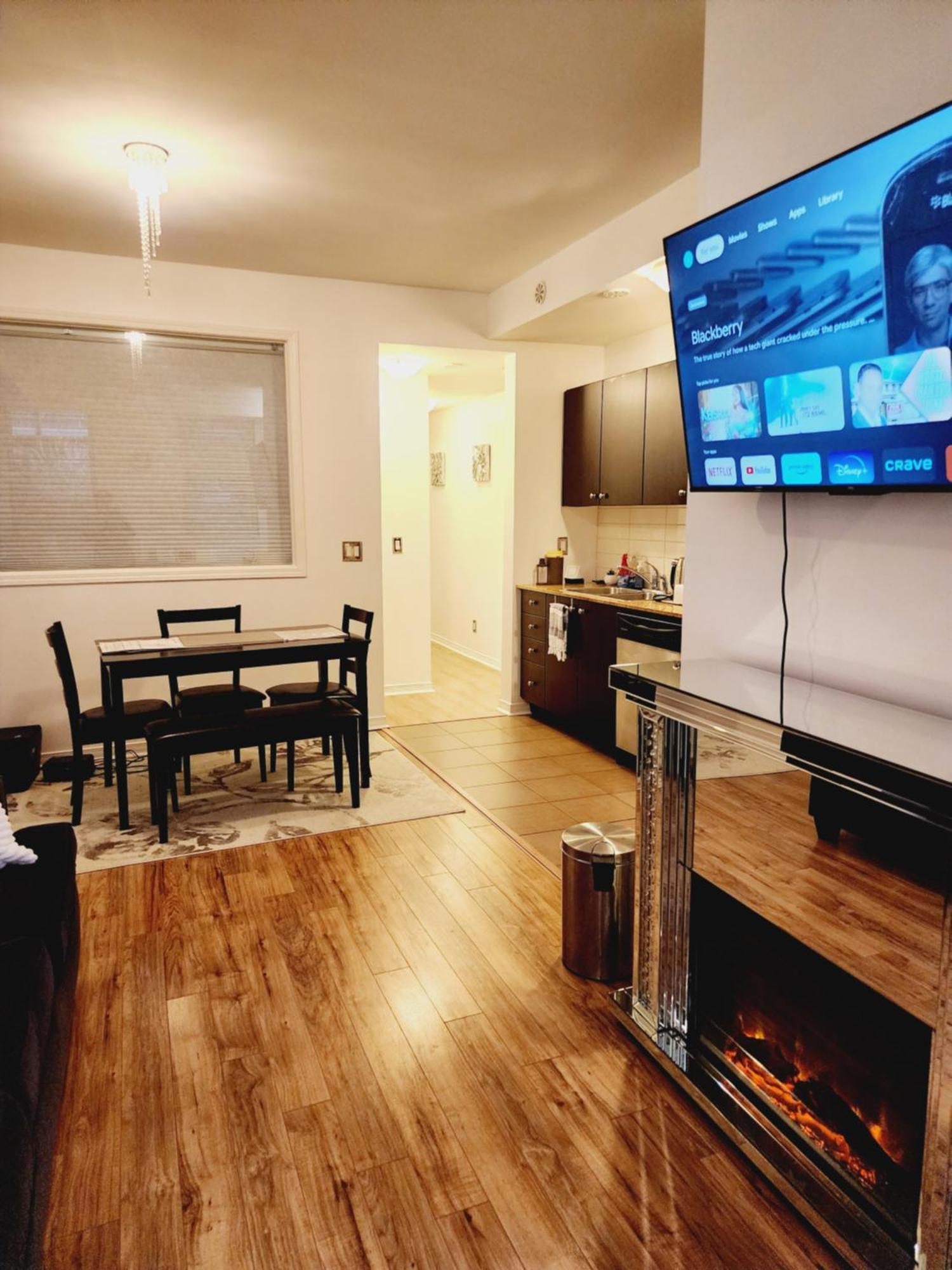 Beautiful Townhouse Near Yorkdale Mall, Wilson Subway Διαμέρισμα Τορόντο Εξωτερικό φωτογραφία